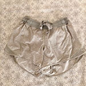 Lululemon Hotty Hot Size 4 Shorts